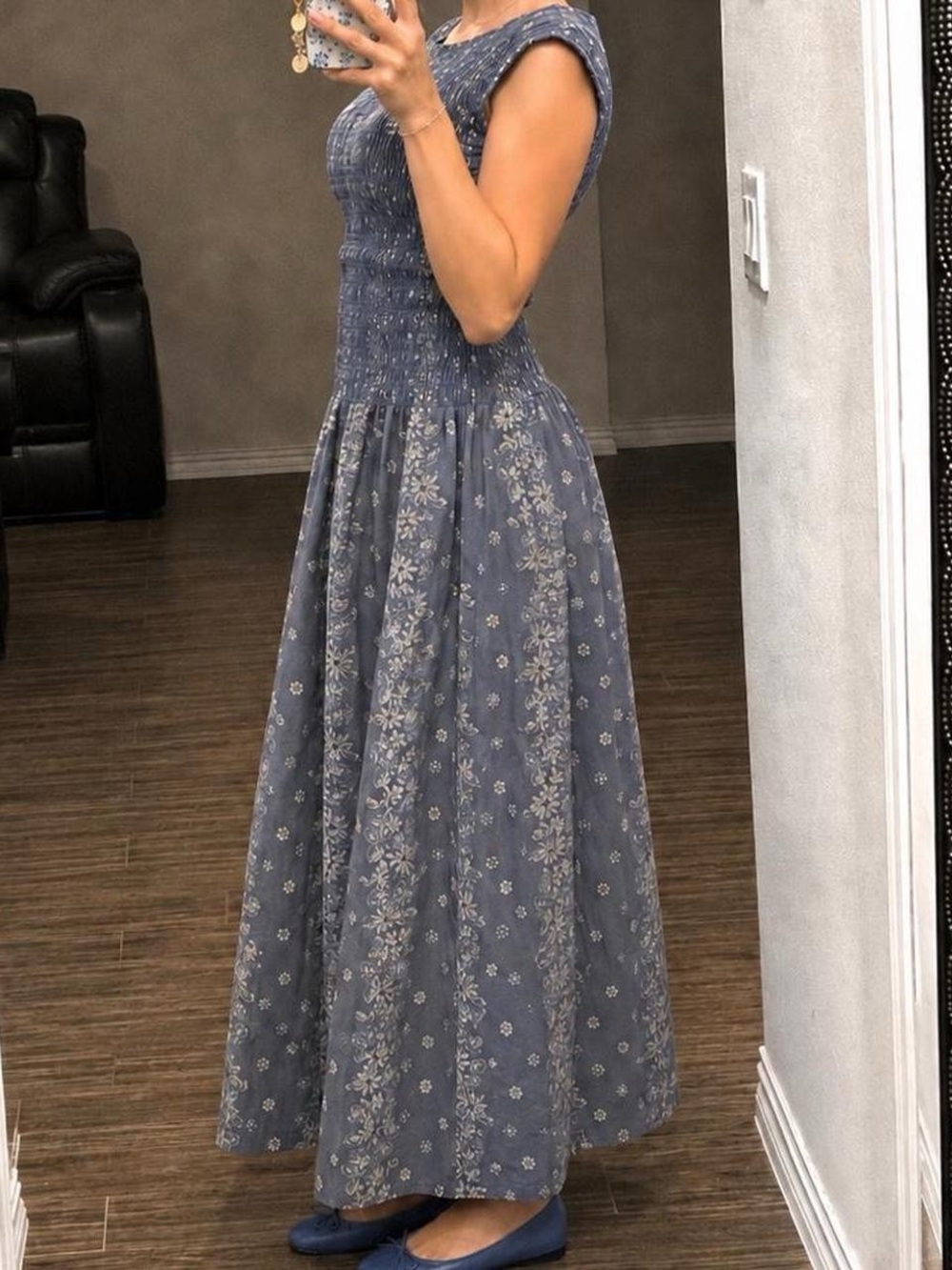 Elegant Blue Floral Maxi Dress with Cap Sleeves